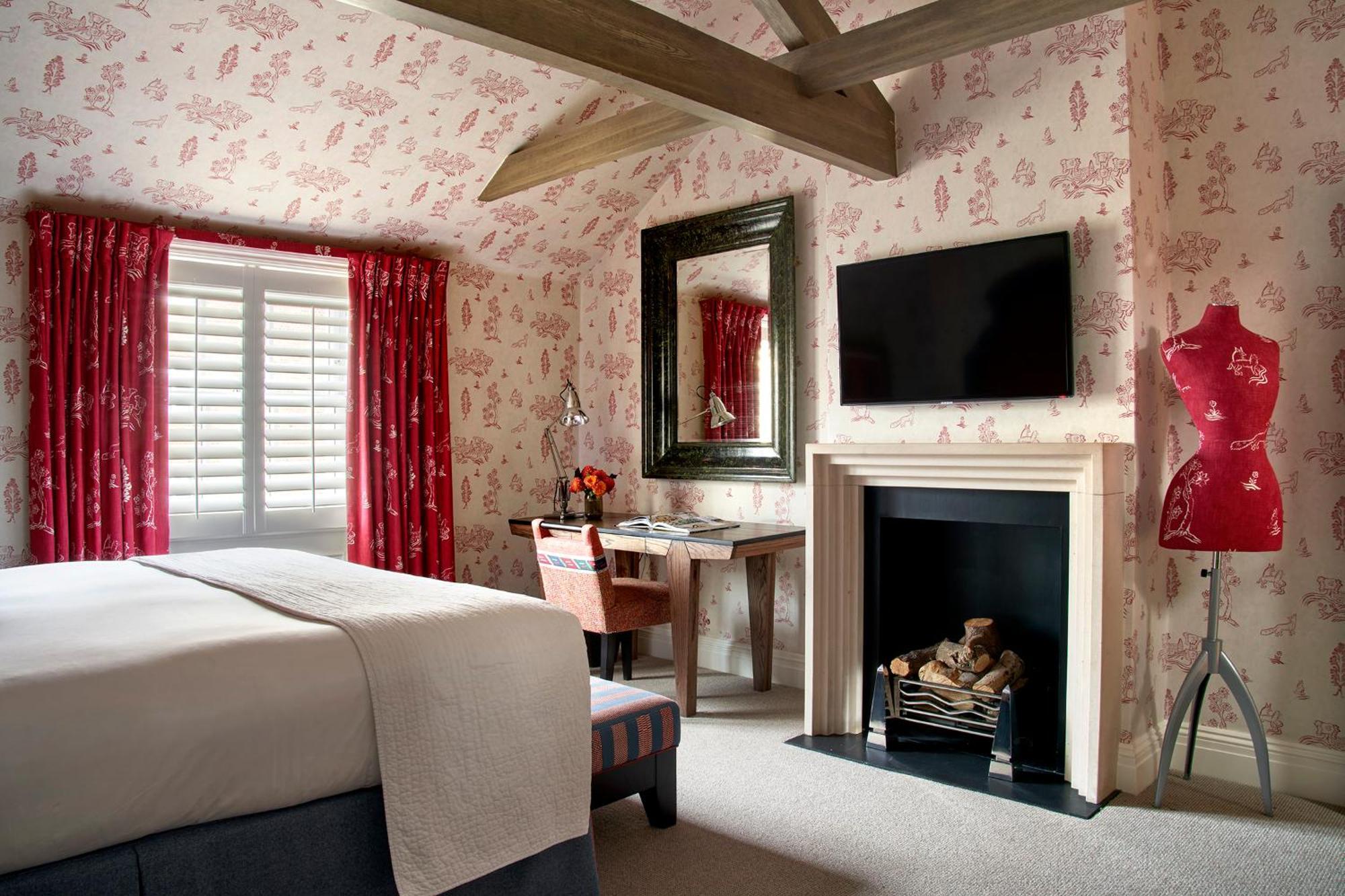 Deluxe Room,1654272812:JPEG